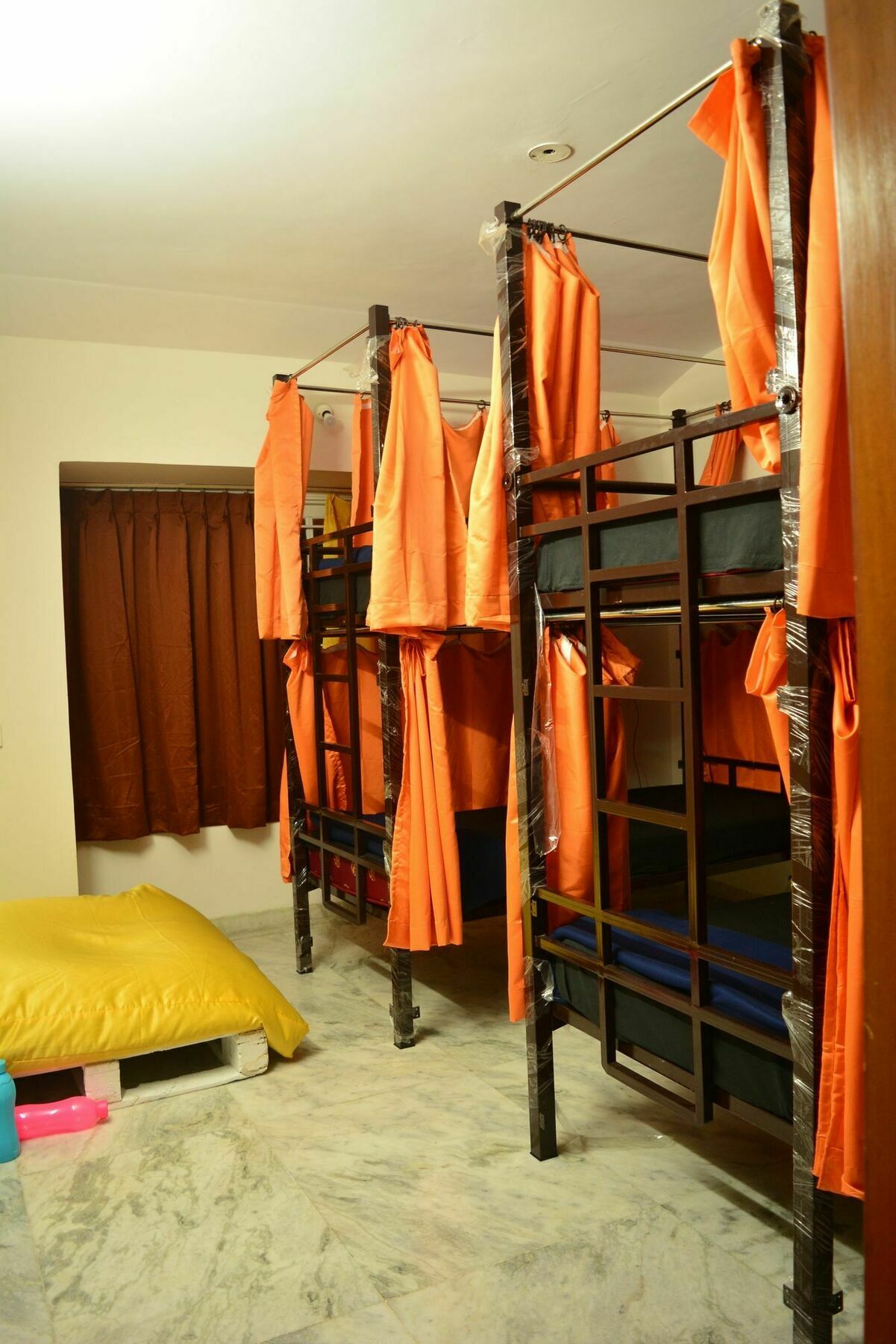 Social Rehab Downtown Hostel บังกาลอร์ ภายนอก รูปภาพ
